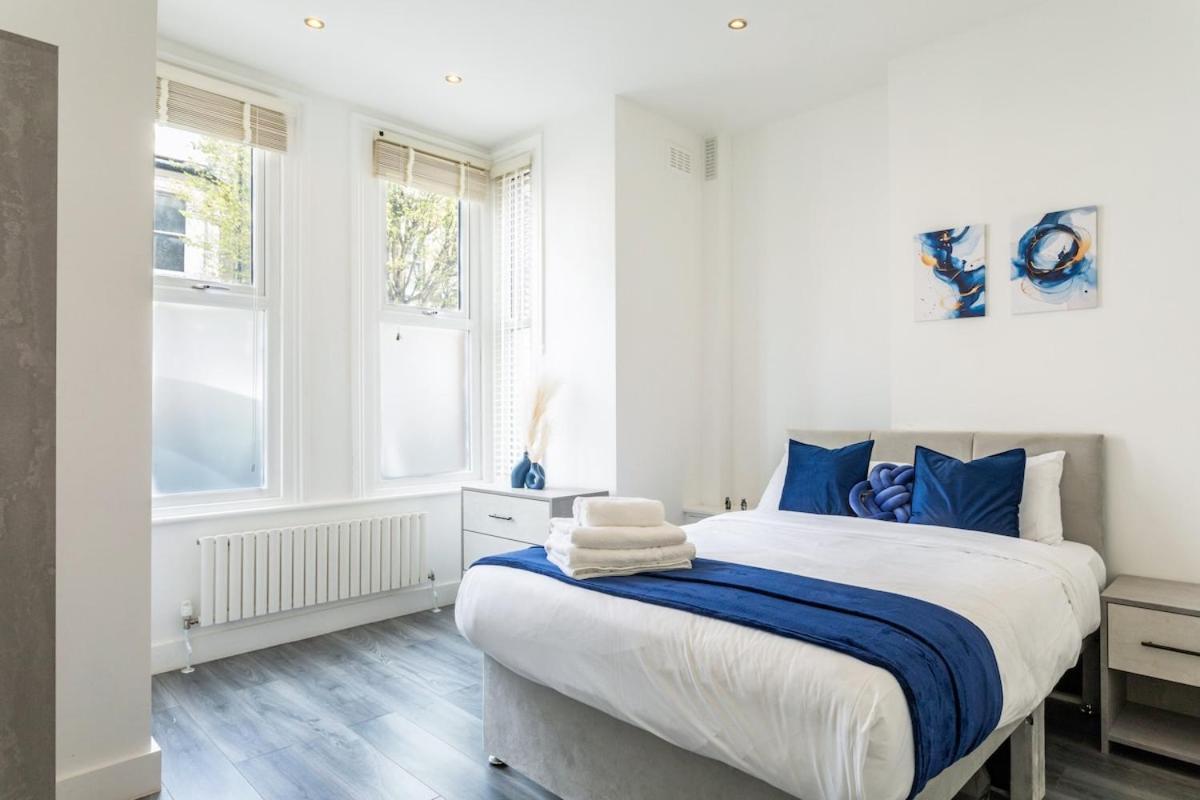 Апартаменты Stylish 2-Bed Flat In The Heart Of West Hampstead Лондон Экстерьер фото